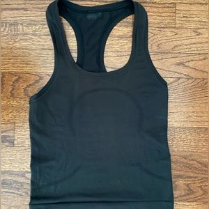 Lululemon- Black Swiftly Tech Racerback Tank Top 2.0 racer length size 0